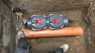 Double sewer anti-backflow flood valve installation